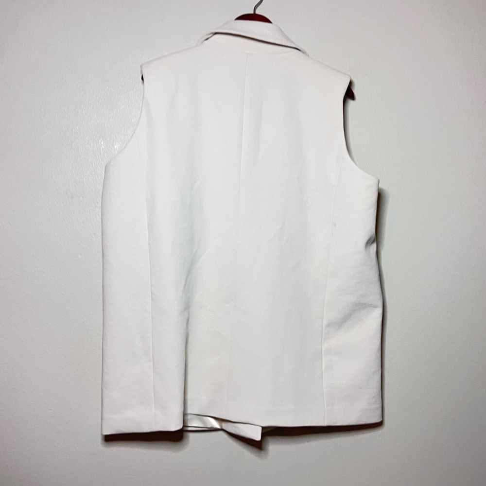 Abercrombie & Fitch Oversized Vest - Picture 7 of 12